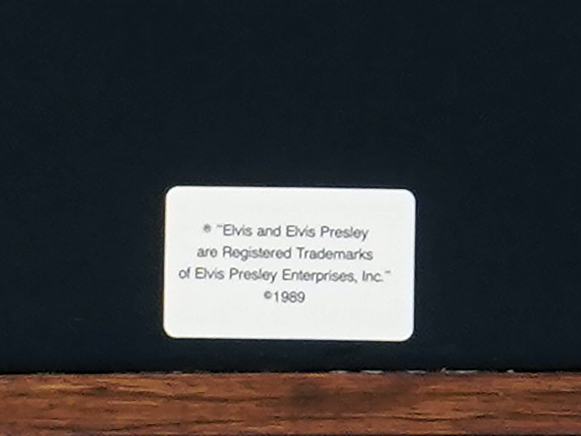 PAIR OF 24K ELVIS PRESLEY MEMORABILIA SHADE BOXES PIC-5